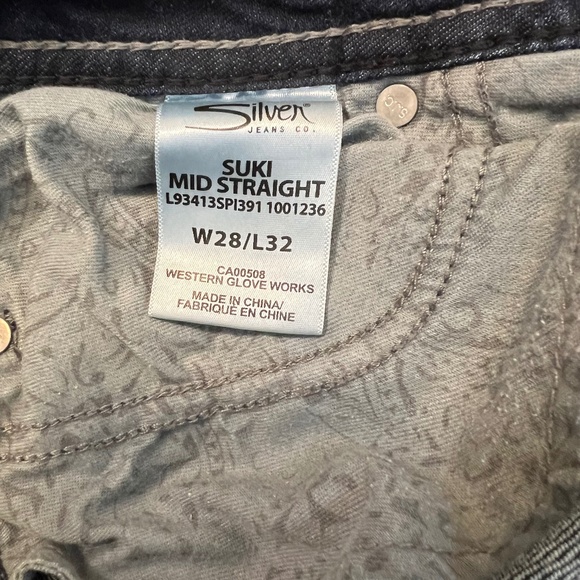 Silver Jeans Women’s Suki Straight Leg Mid Rise Dark Denim 28 X 32 Super Stretch - Picture 12 of 16
